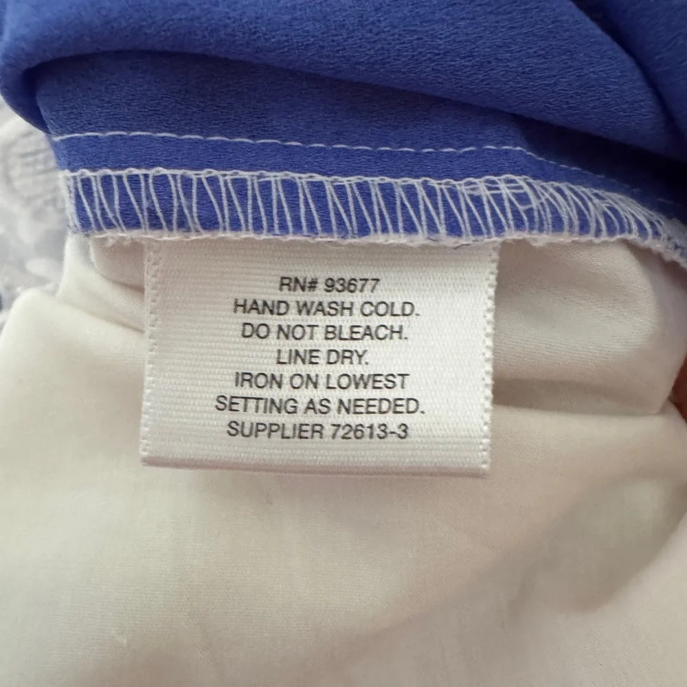 Liz Claiborne Blue and White‎ Sleeveless Top embroidered overlay ombré look - Picture 9 of 9
